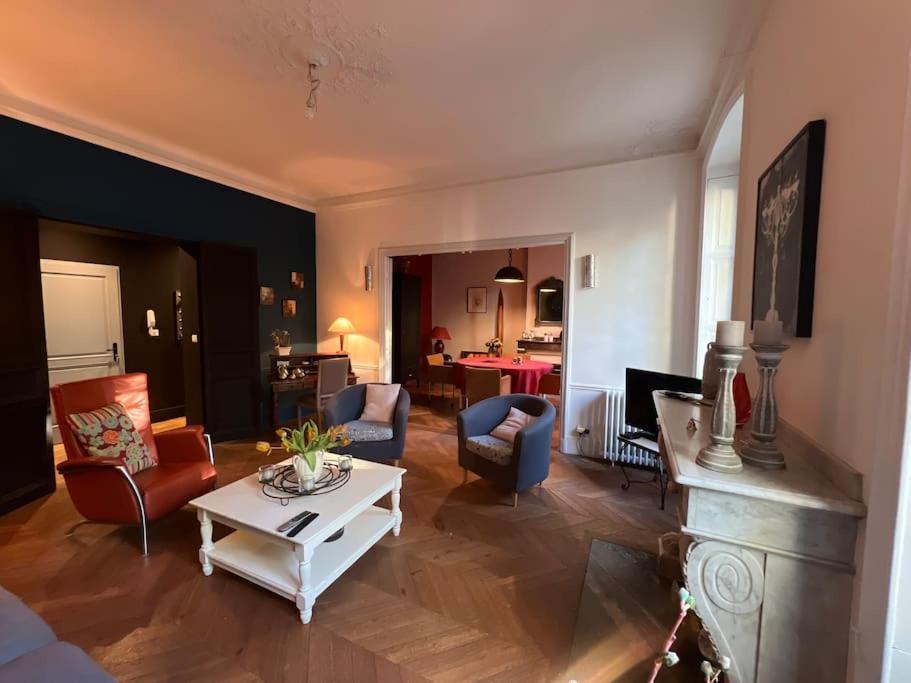Coeur De Ville, Garage Prive Et Gratuit Avec Terrasse ! Cahors Dış mekan fotoğraf